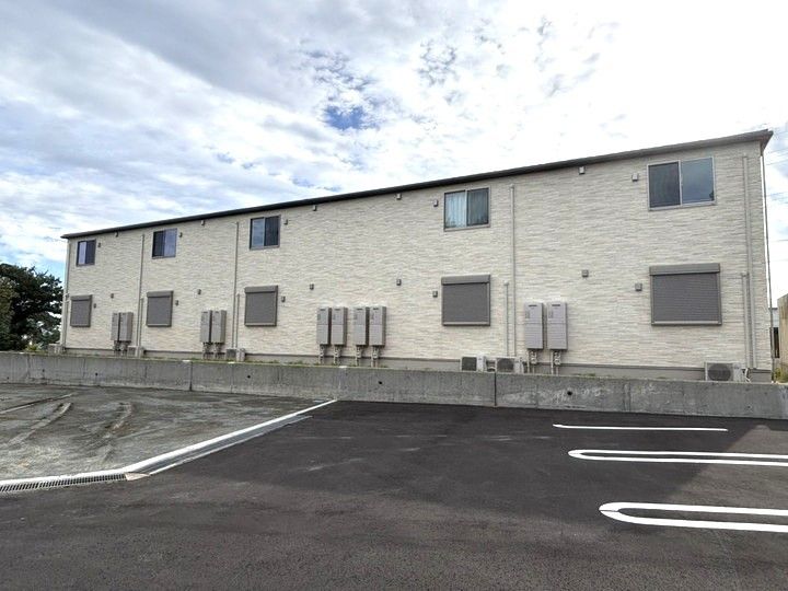 ロワイヤル フジガーデンEの外観