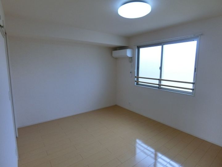 R ルミエール(アールルミエール)のその他画像