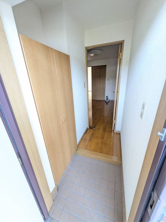 グランヒルズK−1の玄関