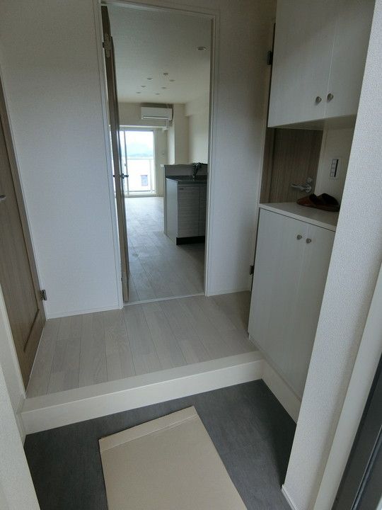 アヴィスタの玄関