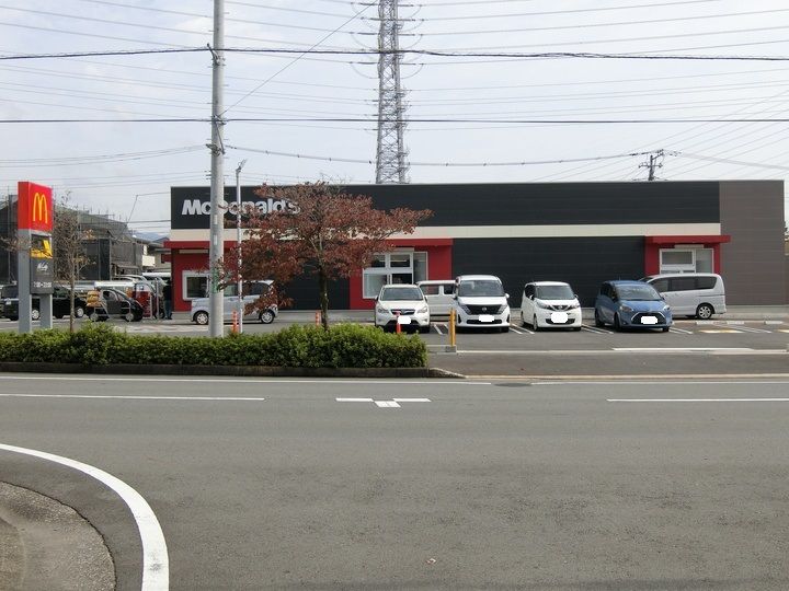 アヴェニール萩の周辺