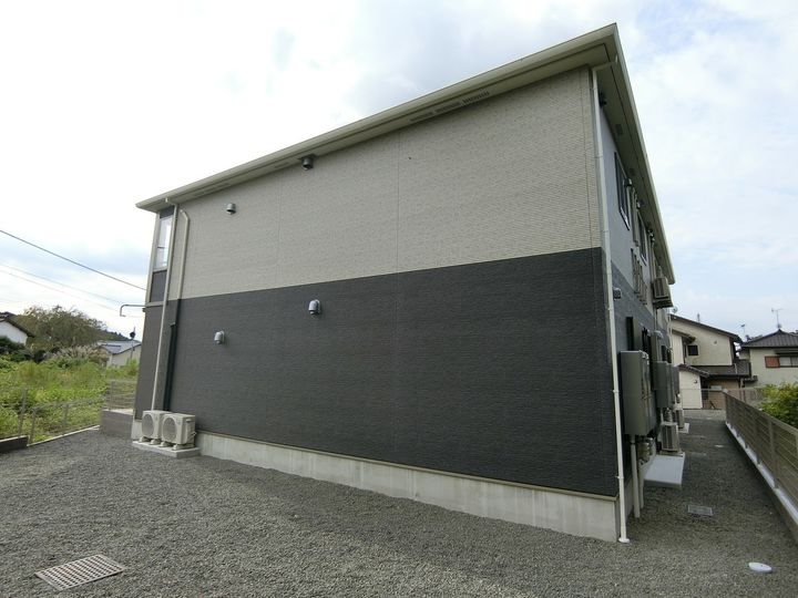 メゾン・ココ岩波の外観