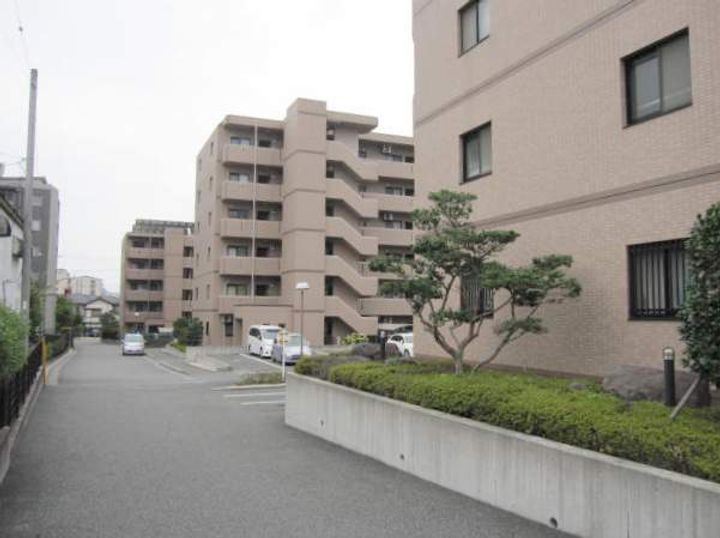 ガーデンヒルズ アザレアの周辺