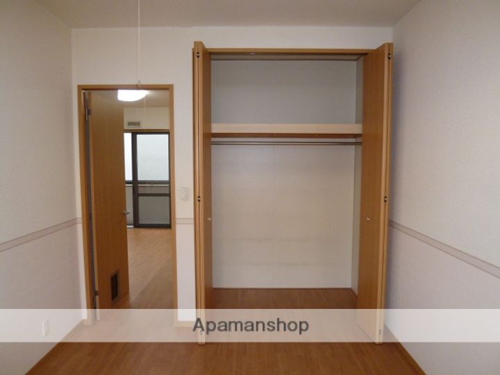 静岡県沼津市西添町の賃貸アパートの内装