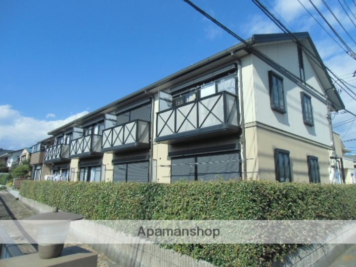 静岡県御殿場市東田中1丁目の賃貸アパートの外観