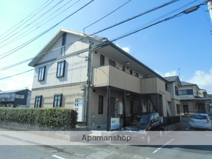 静岡県御殿場市東田中1丁目の賃貸アパートの外観