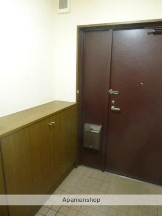 フォレストヒルズ401の玄関