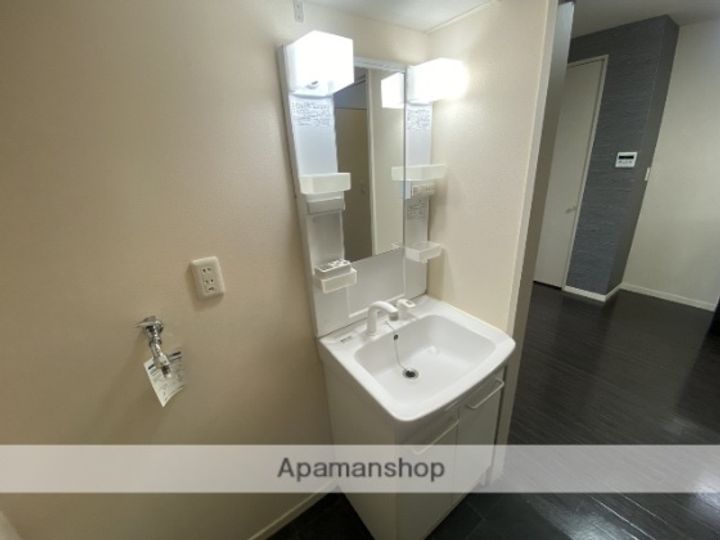 リラ タカダのその他画像