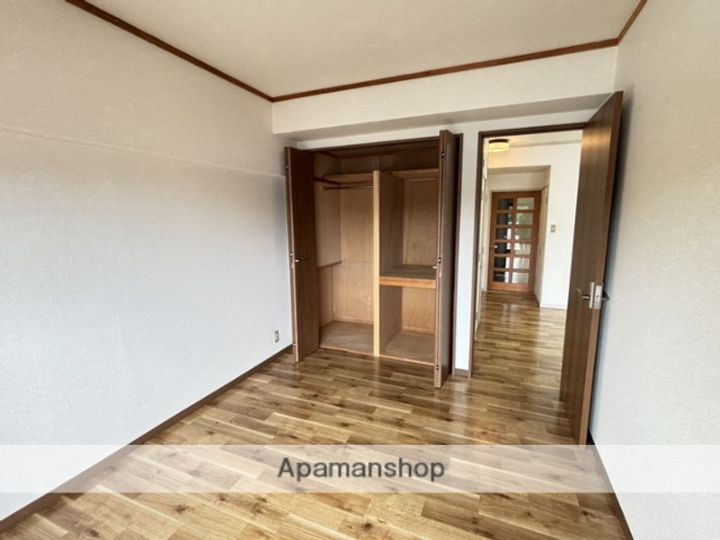 メゾン東富士の内装