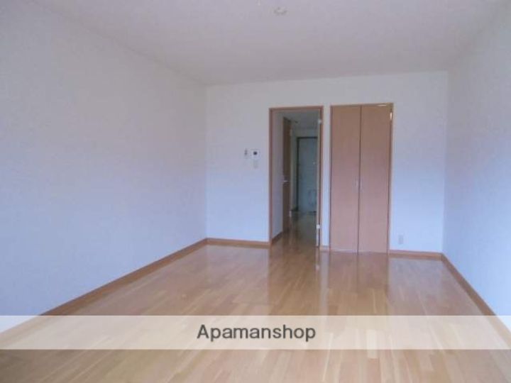 プレミアム大坂の居間