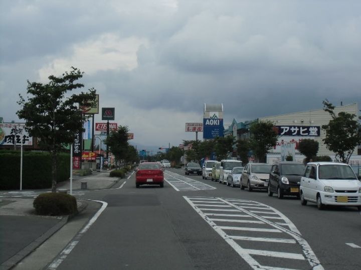 レオネクストモンテローサの周辺