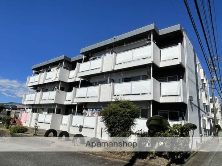 コーポ中山A棟の外観