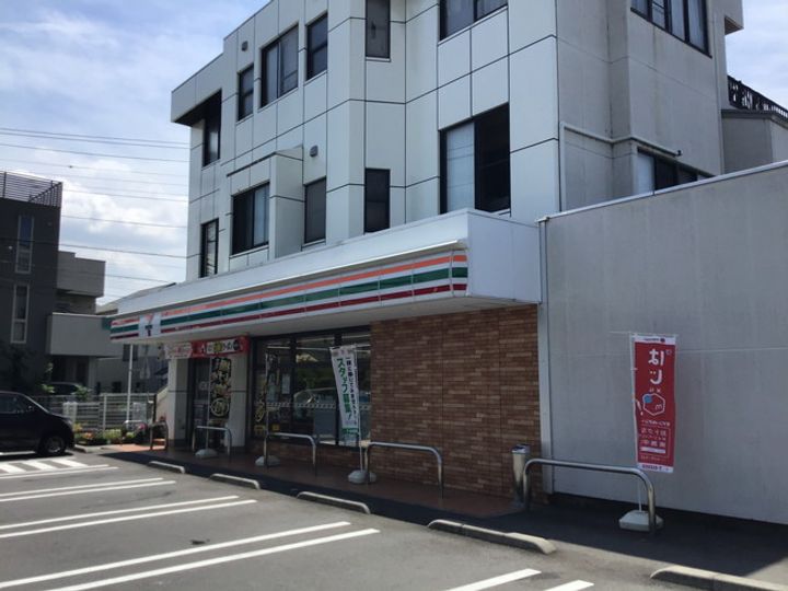 ラヴィアンローズSの周辺