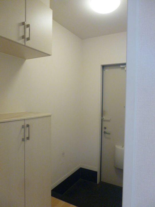 メゾン・ド・ソレイユの玄関