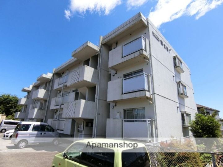 メゾン富士岡の外観