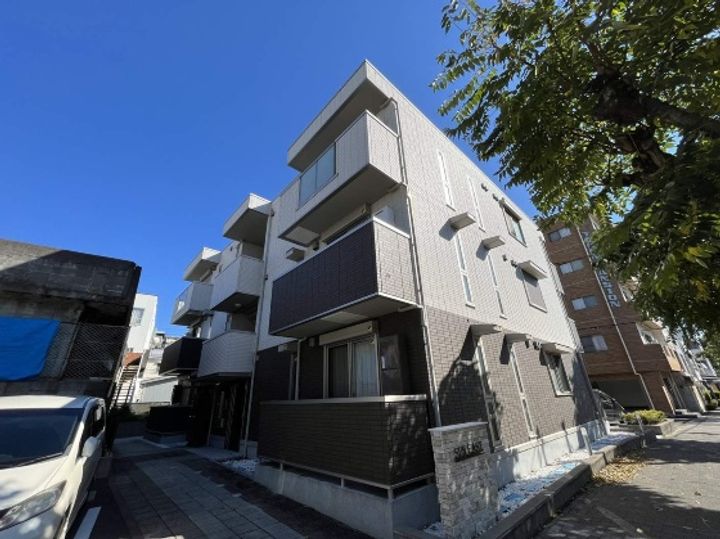 サンイーストの外観