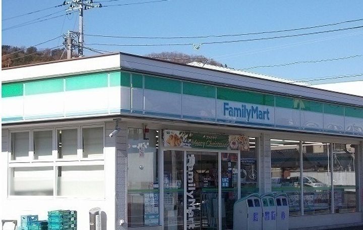 カルムコリーヌの周辺