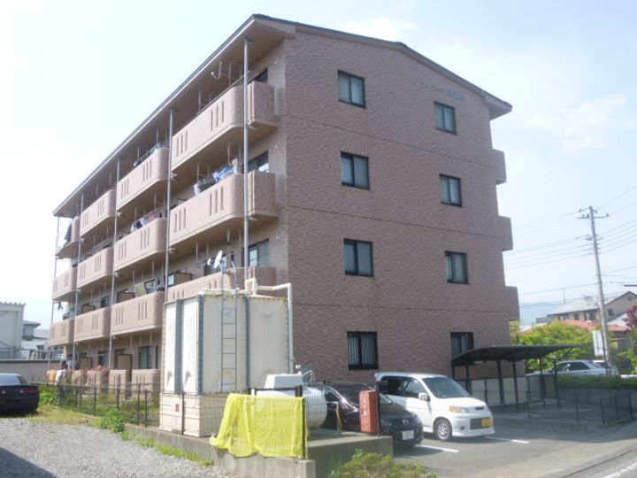 ソレアード京塚原の外観