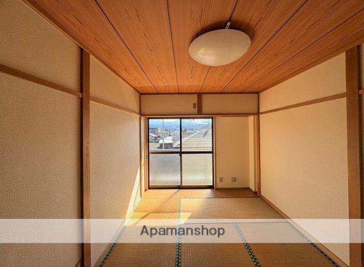 中之台ハイツの内装