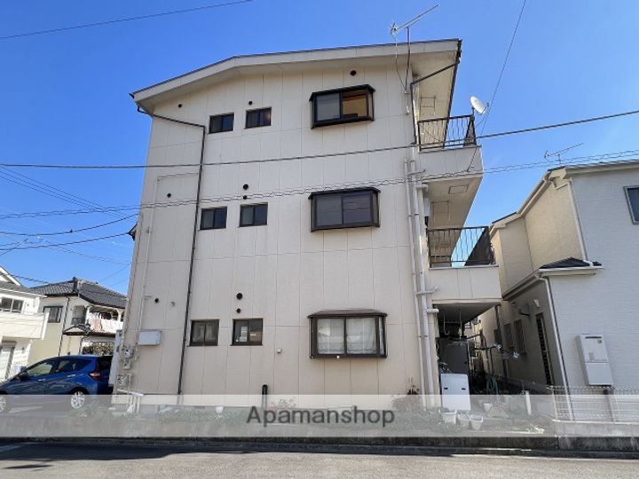 中之台ハイツの外観