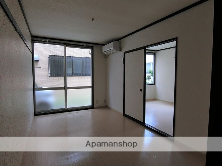 レセーナ101の内装