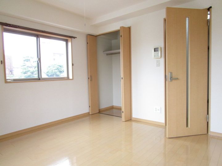 ジルコーバ301の居間