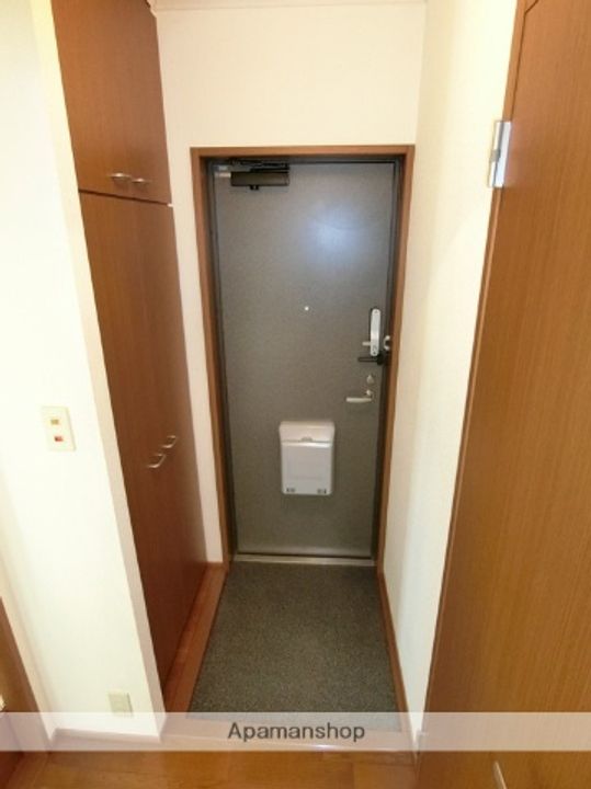静岡県沼津市大諏訪の賃貸アパート201の玄関