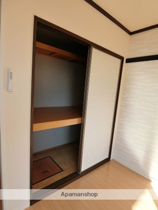 静岡県沼津市岡宮の賃貸アパート101の内装