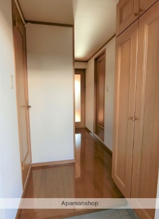 レアールカロン402の玄関