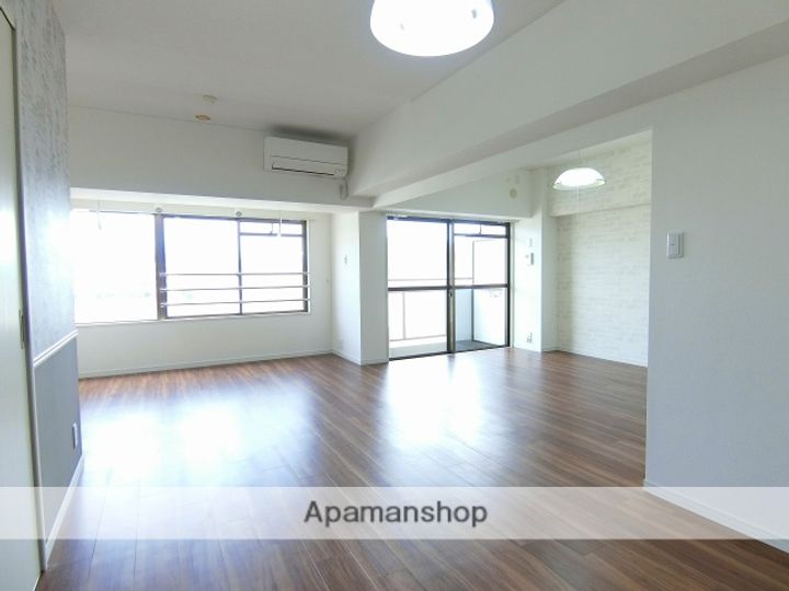 和光 ビル602の居間