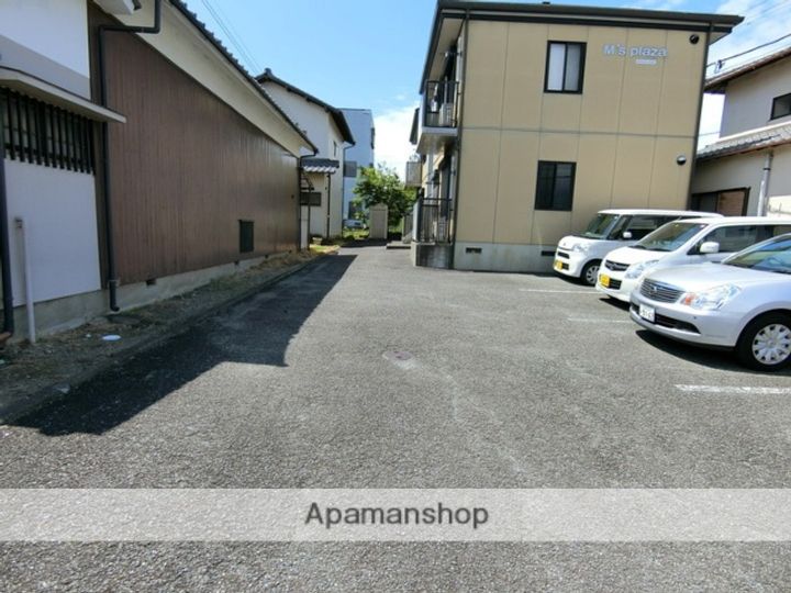 静岡県沼津市原の賃貸アパート102の外観