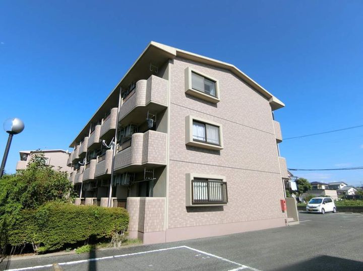 静岡県駿東郡長泉町竹原の賃貸マンションの外観