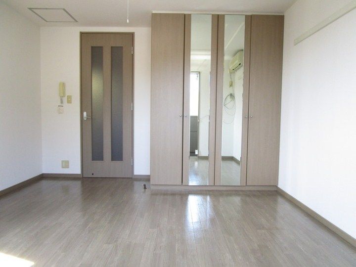 サニーコーストDの居間