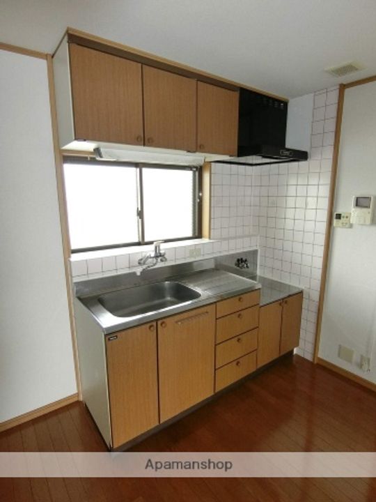 ロイヤルパレス徳倉202のキッチン