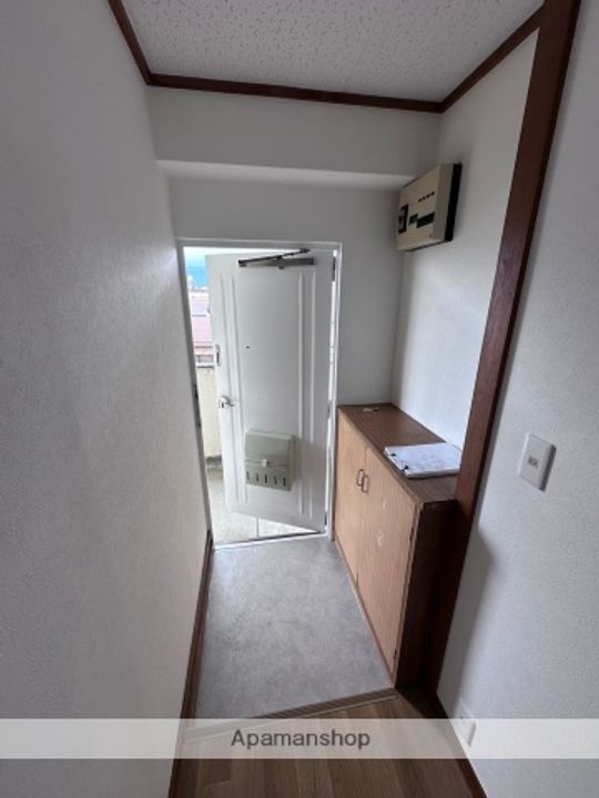 三恵マンション306の玄関