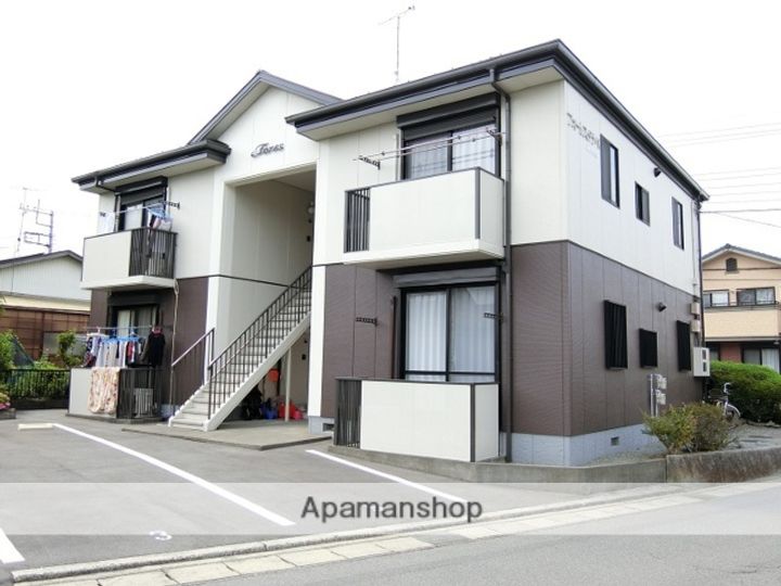 フォーレスタナベの外観