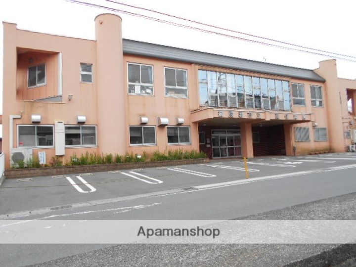 フォーレスタナベの周辺