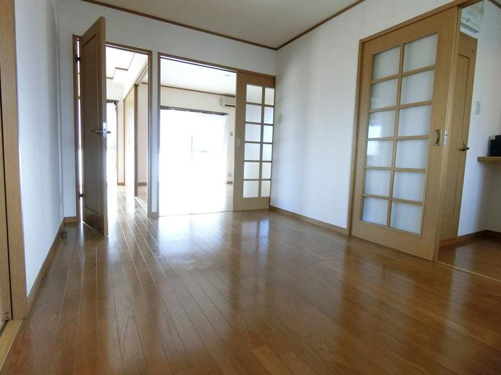 ロイヤルパレス平沢の内装