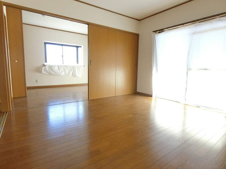 ロイヤルパレス平沢の内装