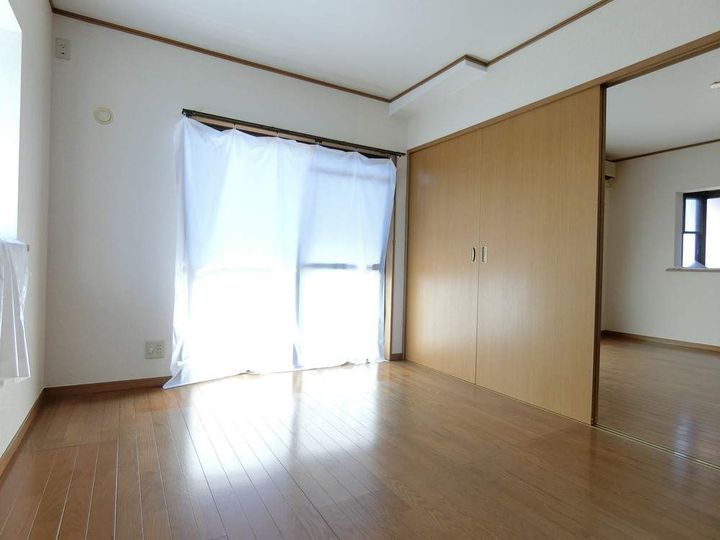 ロイヤルパレス平沢の内装