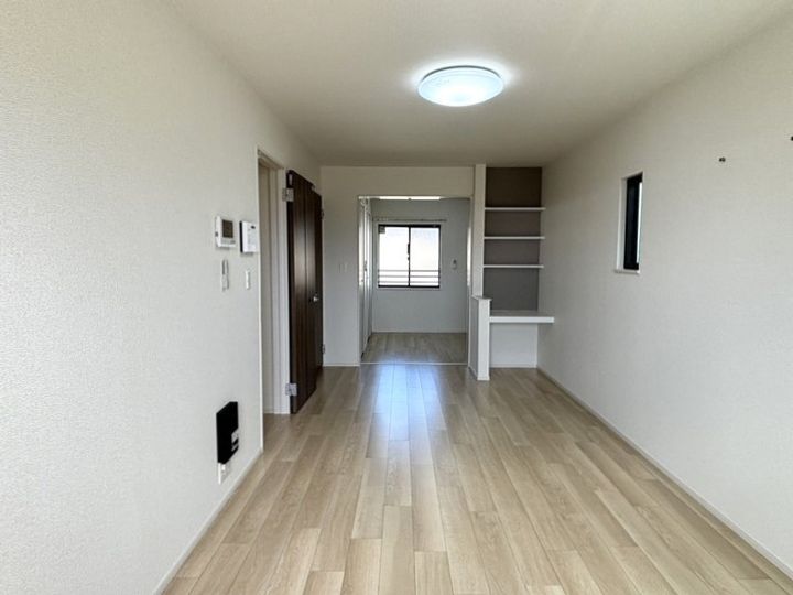 EAST HILL Fの居間