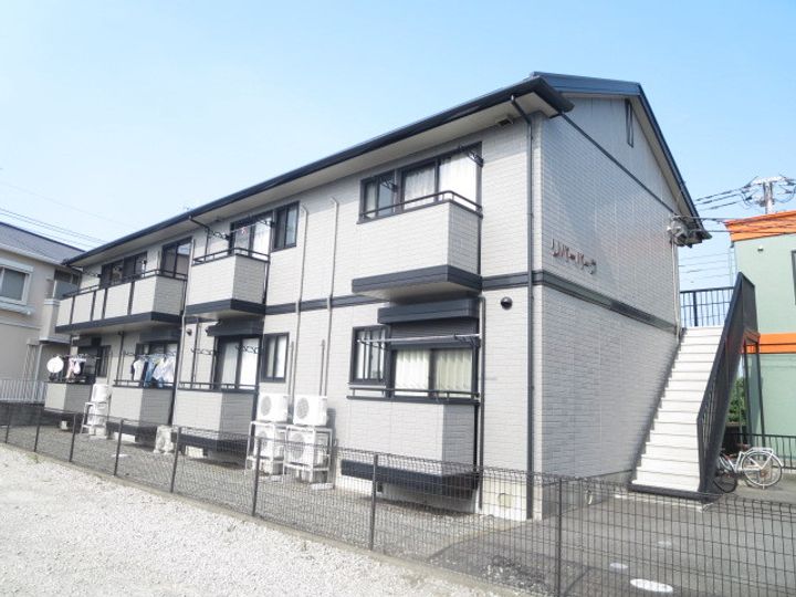 リバーパークの外観