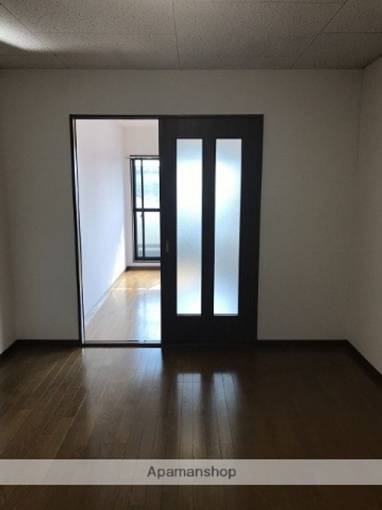 静岡県焼津市西小川1丁目の賃貸アパートの内装