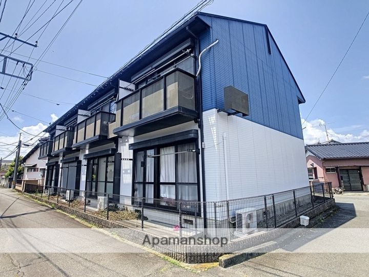 コーポヤマロク103の外観
