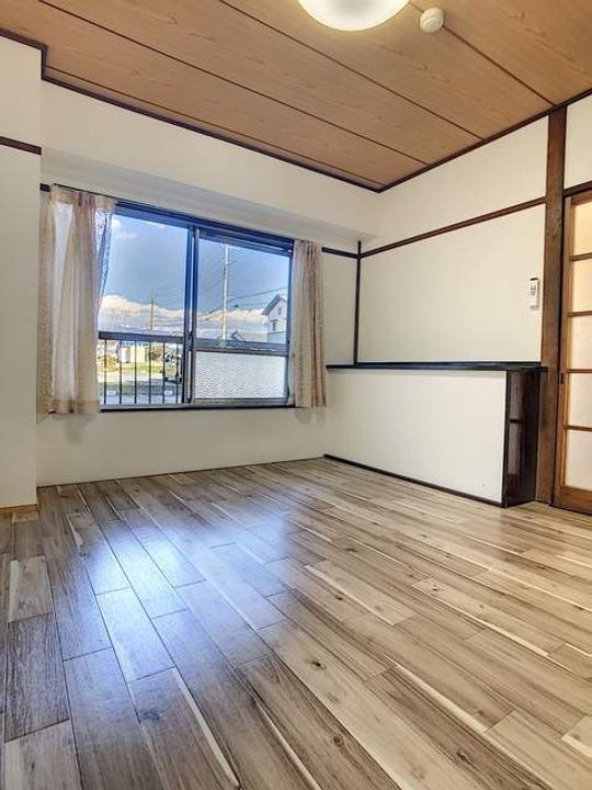 鈴木マンション102の内装