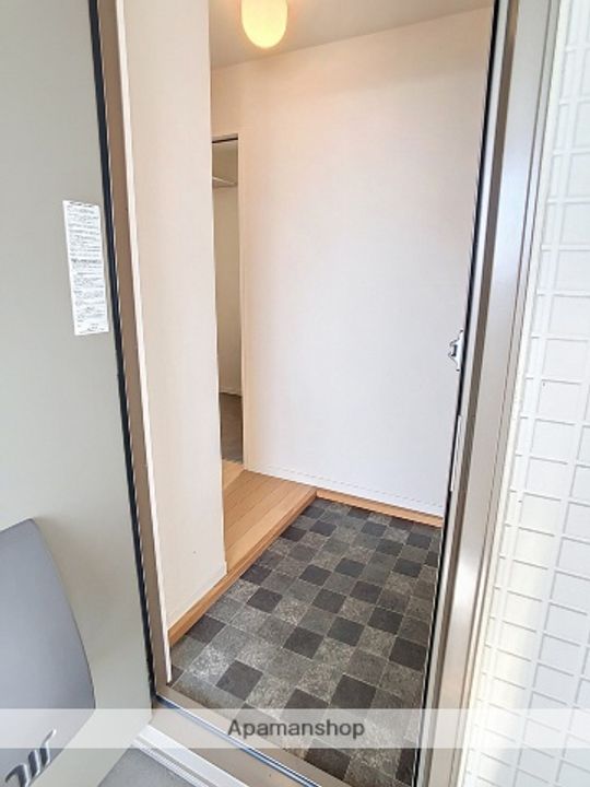 ビューテラス弐番館B202の玄関