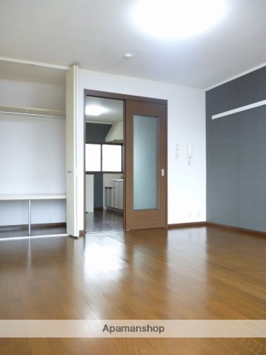 ハイム横割の居間