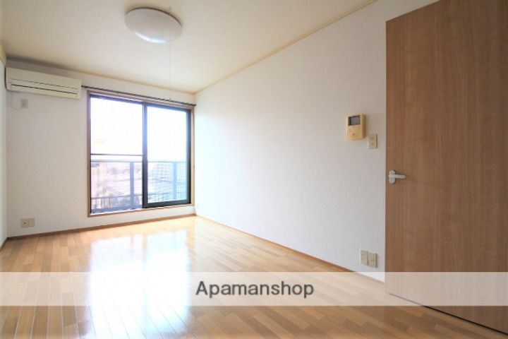 ロイヤル宝田の内装