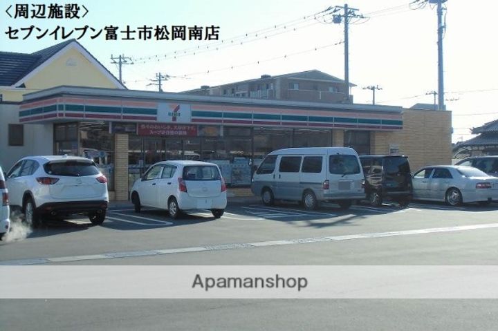 フォレストコートCの周辺