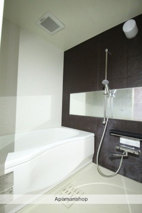 アルストロメリア302の風呂